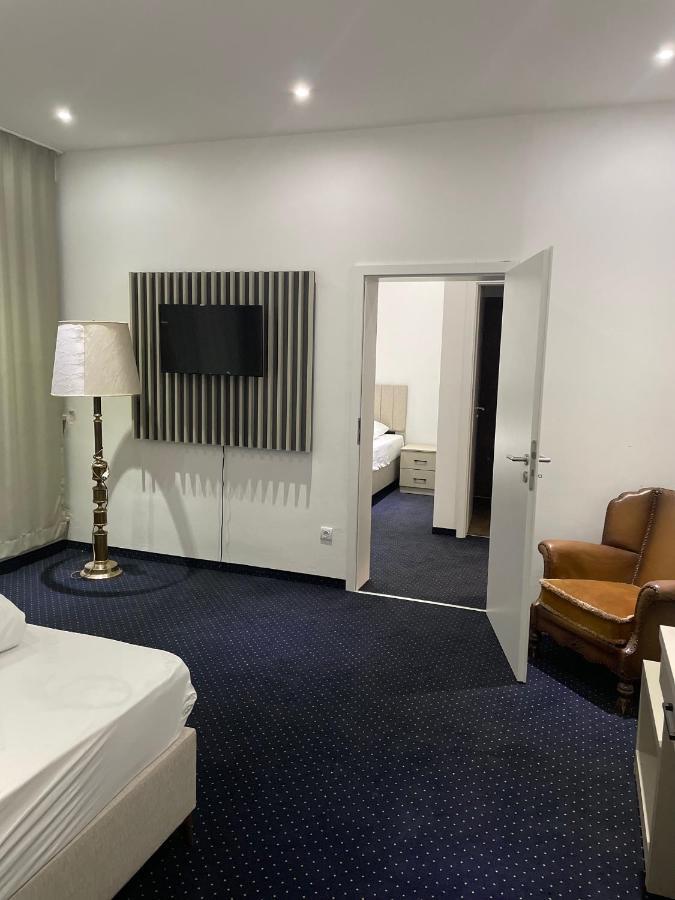 Gastpark Hotel Manching Esterno foto