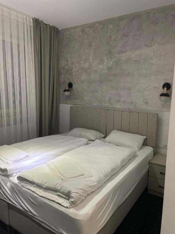Gastpark Hotel Manching Esterno foto