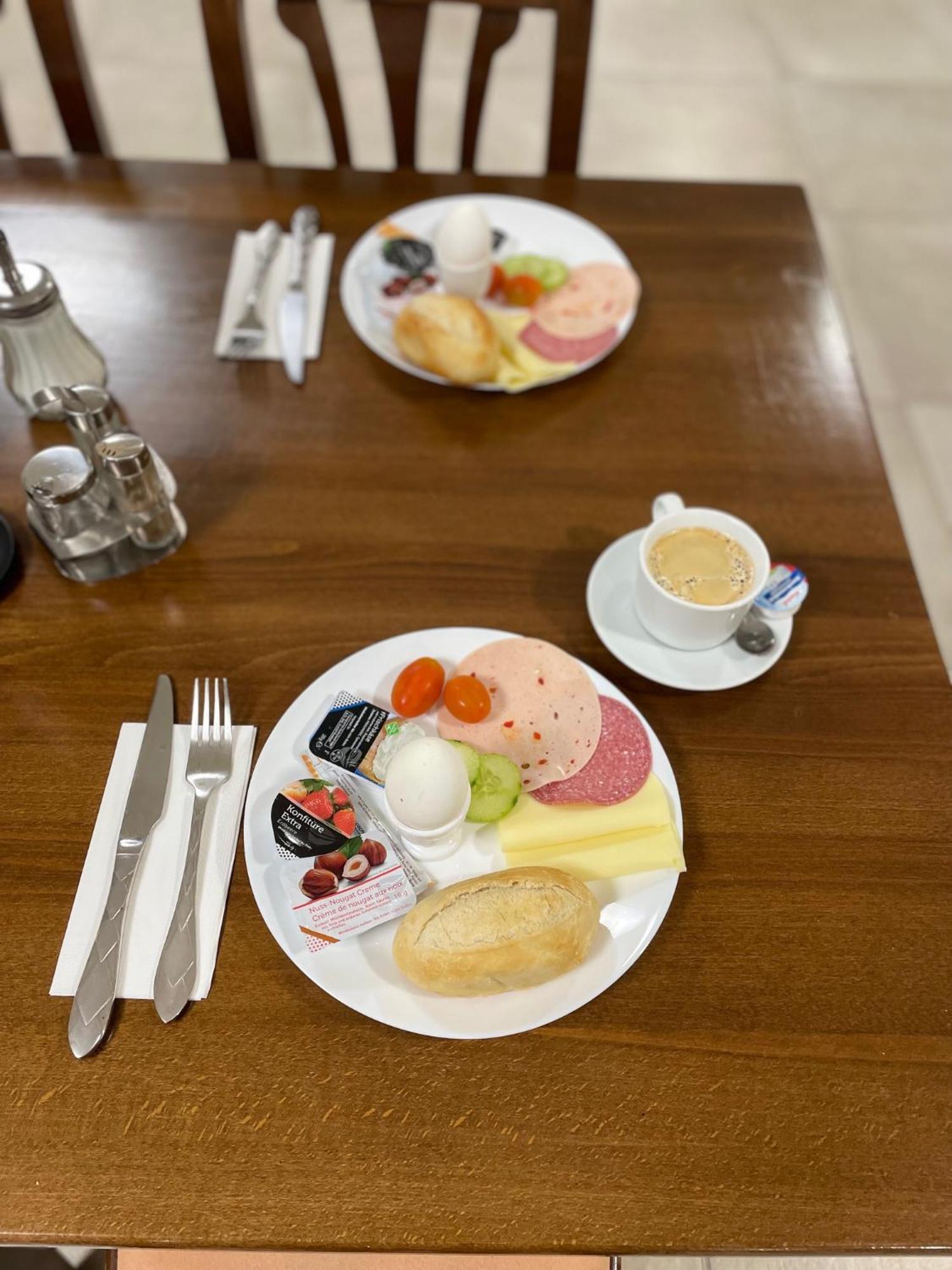 Gastpark Hotel Manching Esterno foto