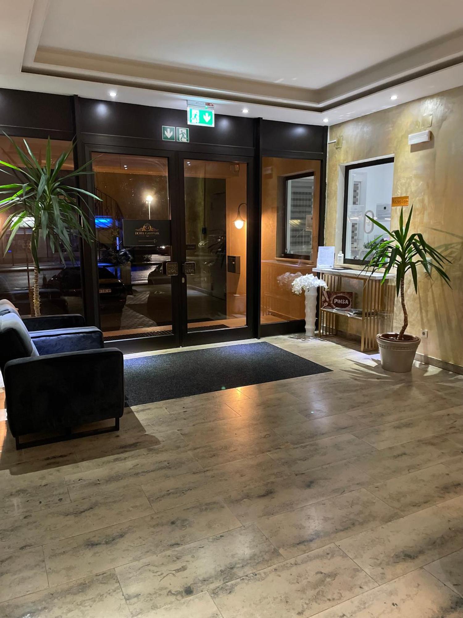 Gastpark Hotel Manching Esterno foto